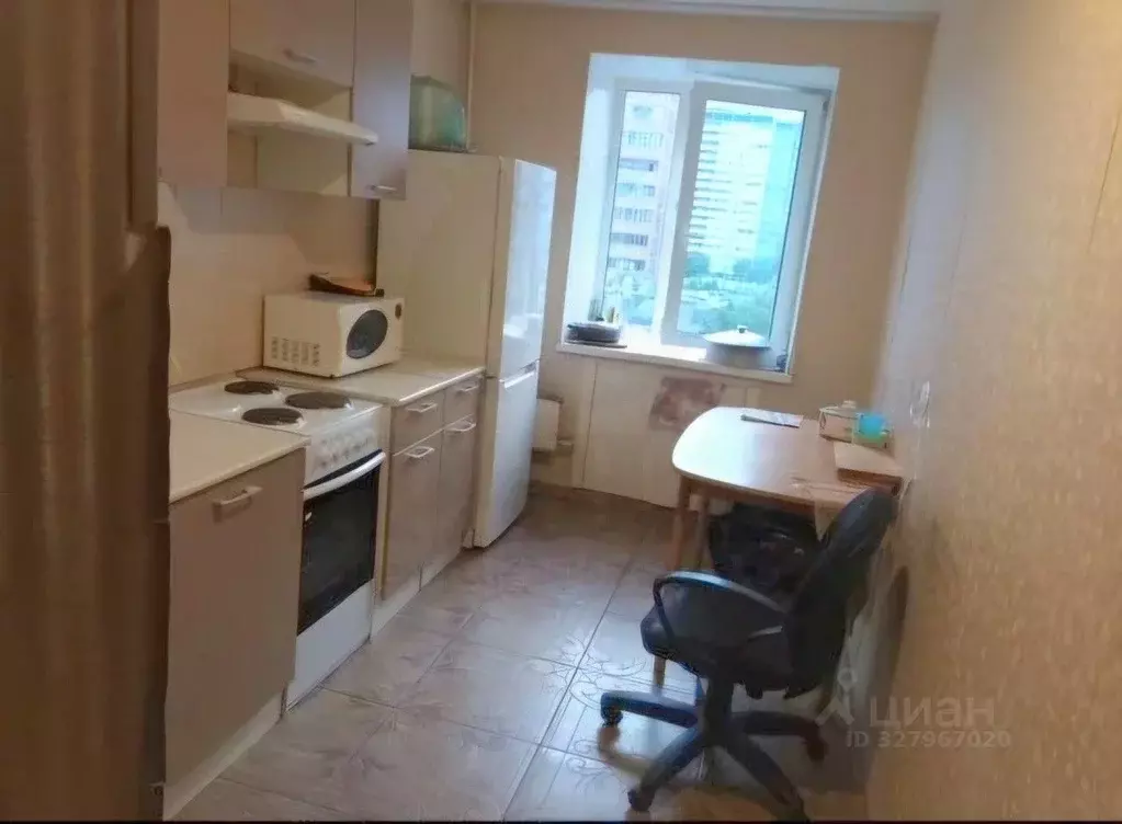 Комната Свердловская область, Екатеринбург ул. Техническая, 18 (9.0 м) - Фото 2