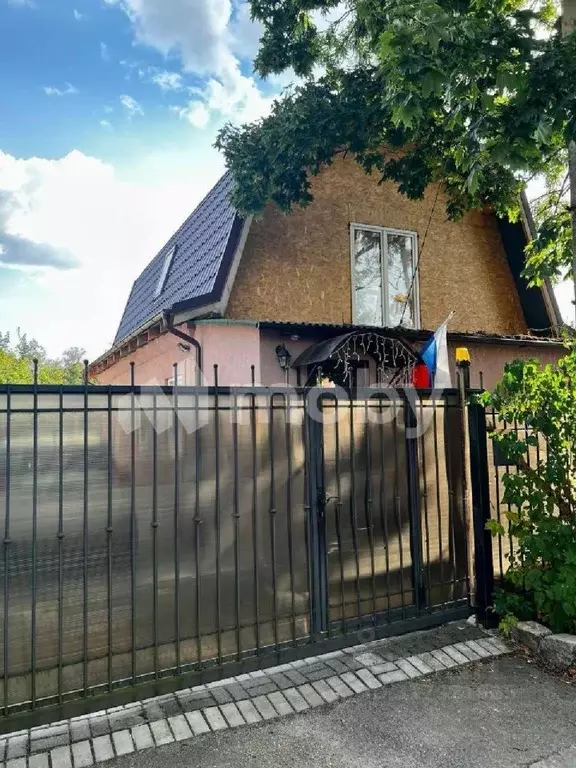 Дом в Калининградская область, Калининград Окская ул., 10А (130 м) - Фото 1