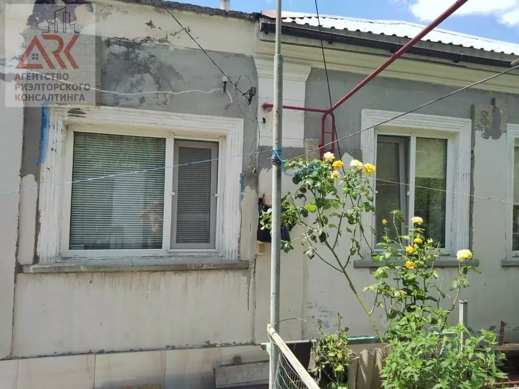 Дом в Крым, Симферополь ул. Петровского, 63 (75 м) - Фото 0