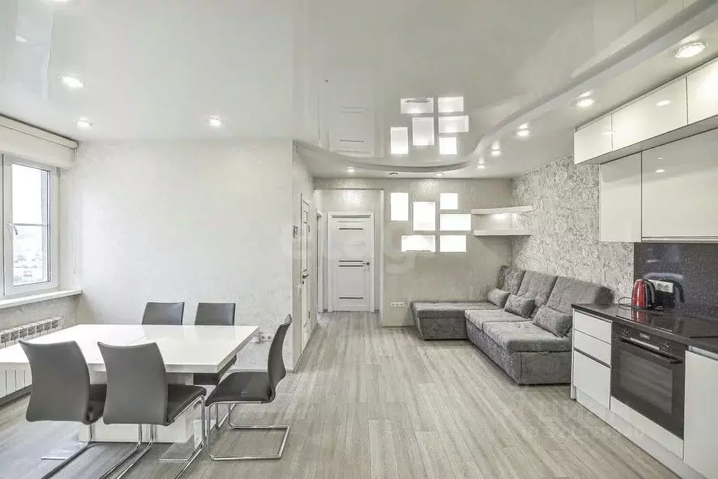 3-к кв. Сахалинская область, Южно-Сахалинск просп. Мира, 298 (69.0 м) - Фото 1