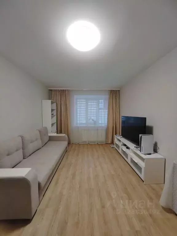 1-к кв. Татарстан, Казань ул. Максимова, 1А (42.0 м) - Фото 1