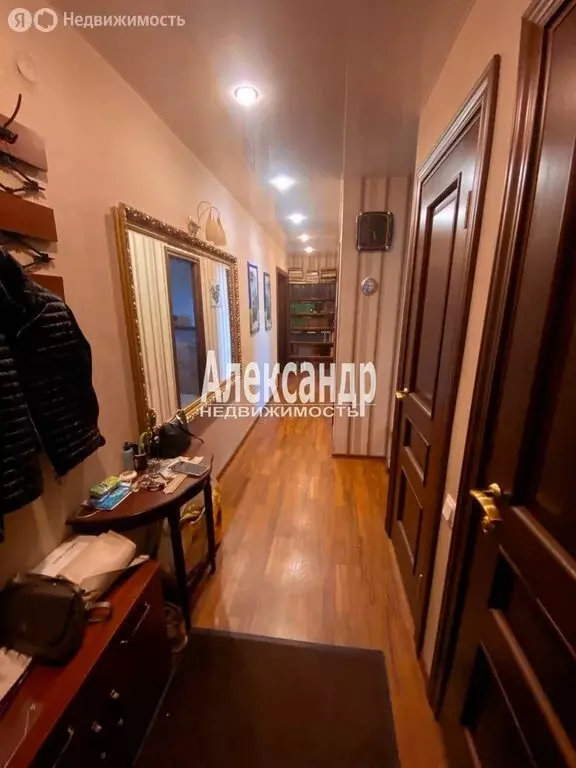 3-комнатная квартира: Кириши, проспект Ленина, 28 (68.4 м) - Фото 1