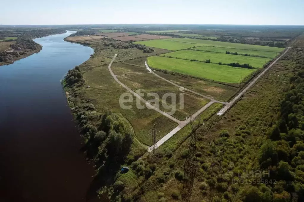 Участок в Ленинградская область, Волховский район, Староладожское ... - Фото 0