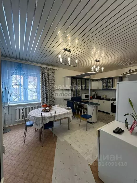 Коттедж в Белгородская область, Старый Оскол ул. Хмелева (219 м) - Фото 1