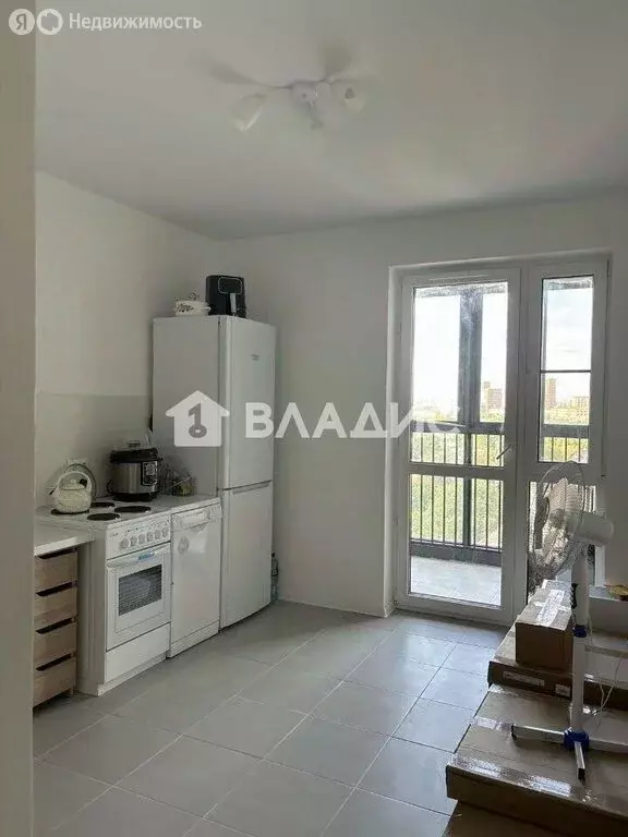 3-комнатная квартира: Москва, улица Михайлова, 15 (75 м) - Фото 1