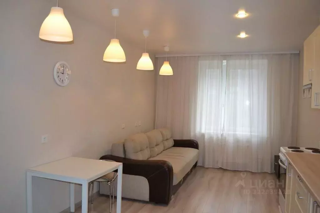 1-к кв. Свердловская область, Екатеринбург ул. Щорса, 37 (47.0 м) - Фото 1