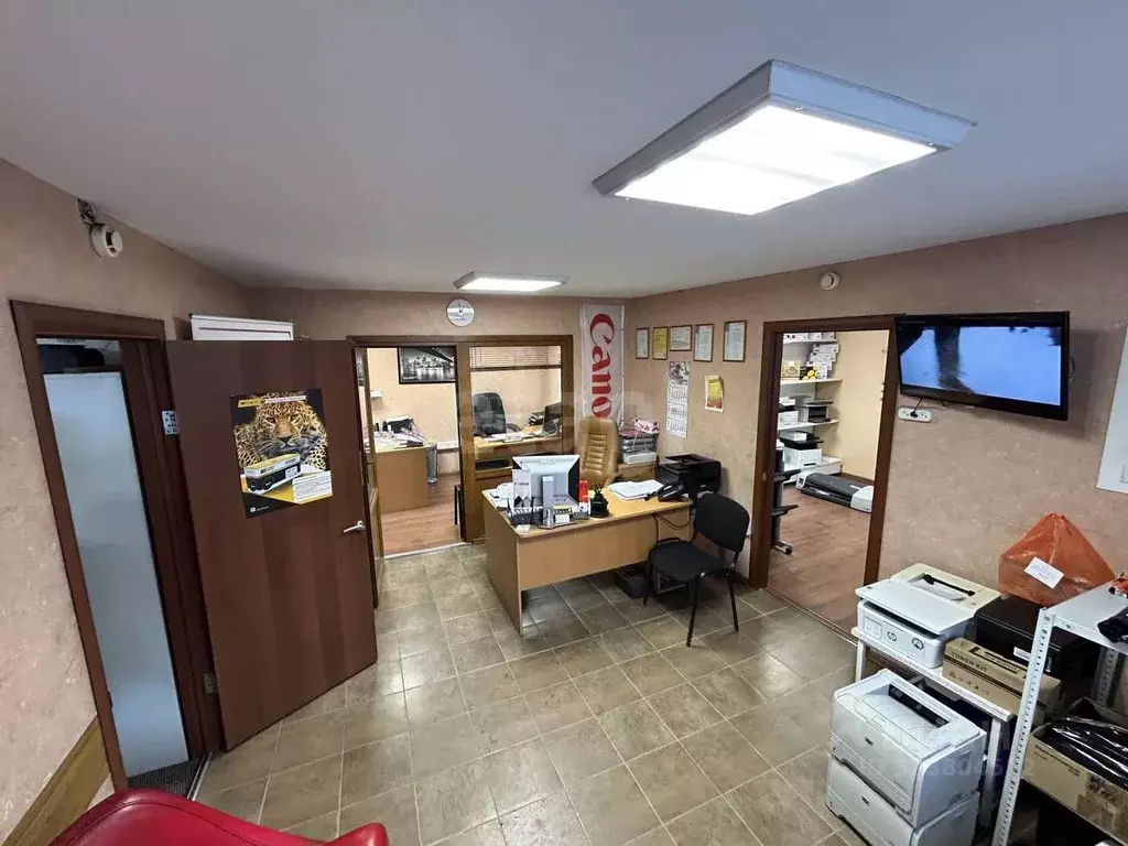 Помещение свободного назначения в Тюменская область, Тюмень ул. 50 лет ... - Фото 2