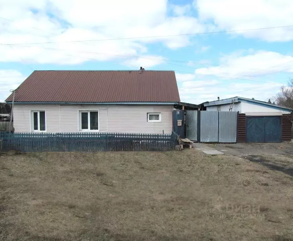 Дом в Красноярский край, Большая Мурта пгт ул. Доброва (88 м) - Фото 1