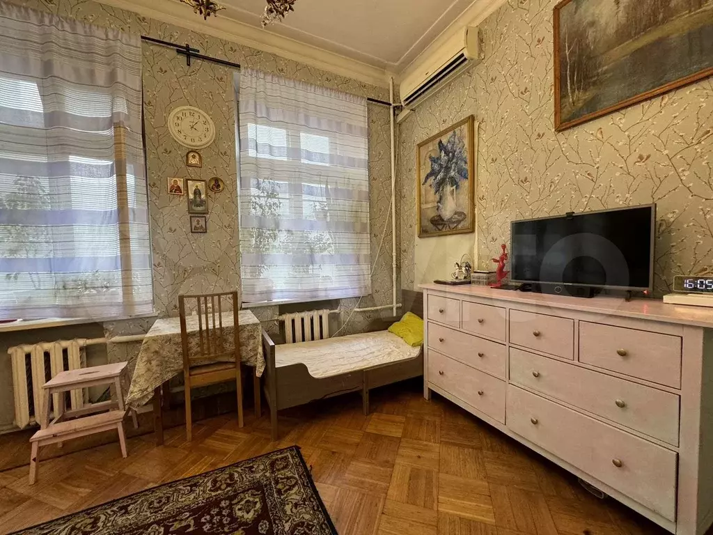 Комната 15,6 м в 5-к., 4/6 эт. - Фото 0