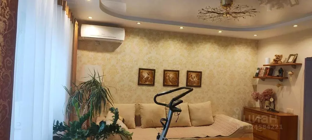 3-к кв. Волгоградская область, Волгоград ул. Маршала Еременко, 70 ... - Фото 2