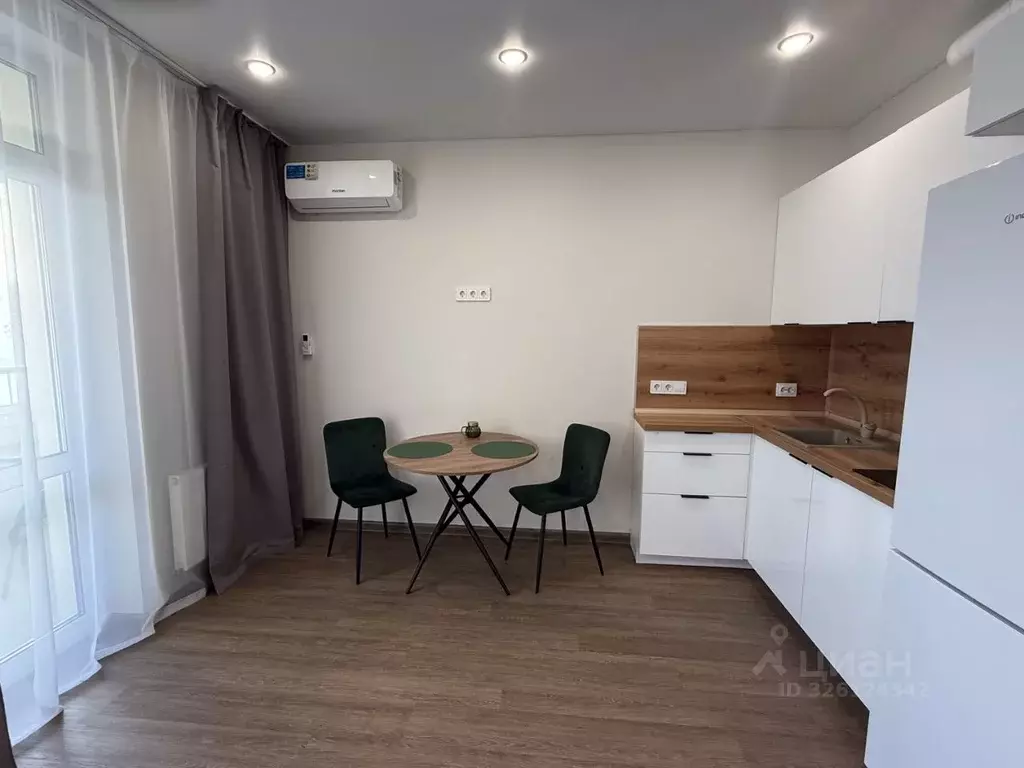 Студия Свердловская область, Екатеринбург ул. Уральская, 5 (28.0 м) - Фото 1