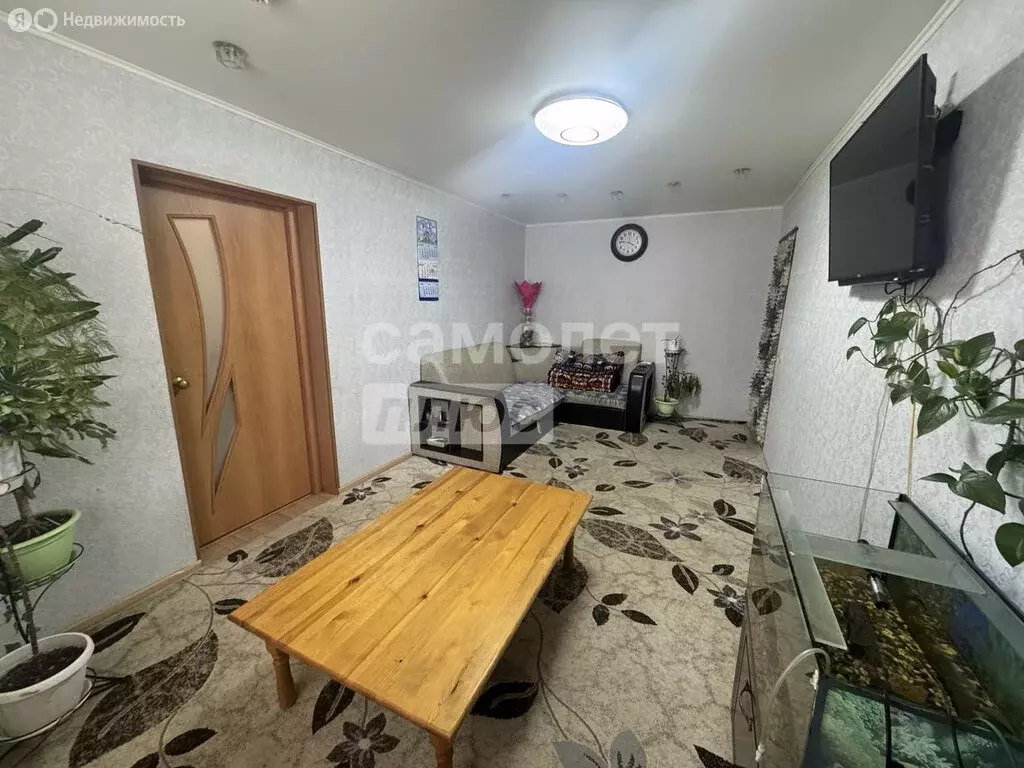 3-комнатная квартира: Ижевск, улица имени 50-летия ВЛКСМ, 47 (55 м) - Фото 1