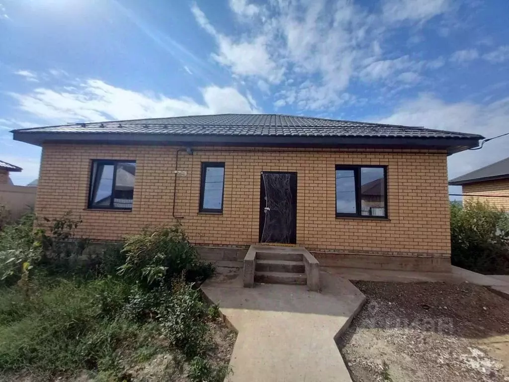 Дом в Оренбургская область, Оренбургский район, с. Благословенка ул. ... - Фото 1