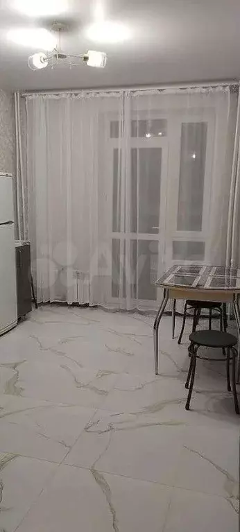 1-к. квартира, 40 м, 10/20 эт. - Фото 1
