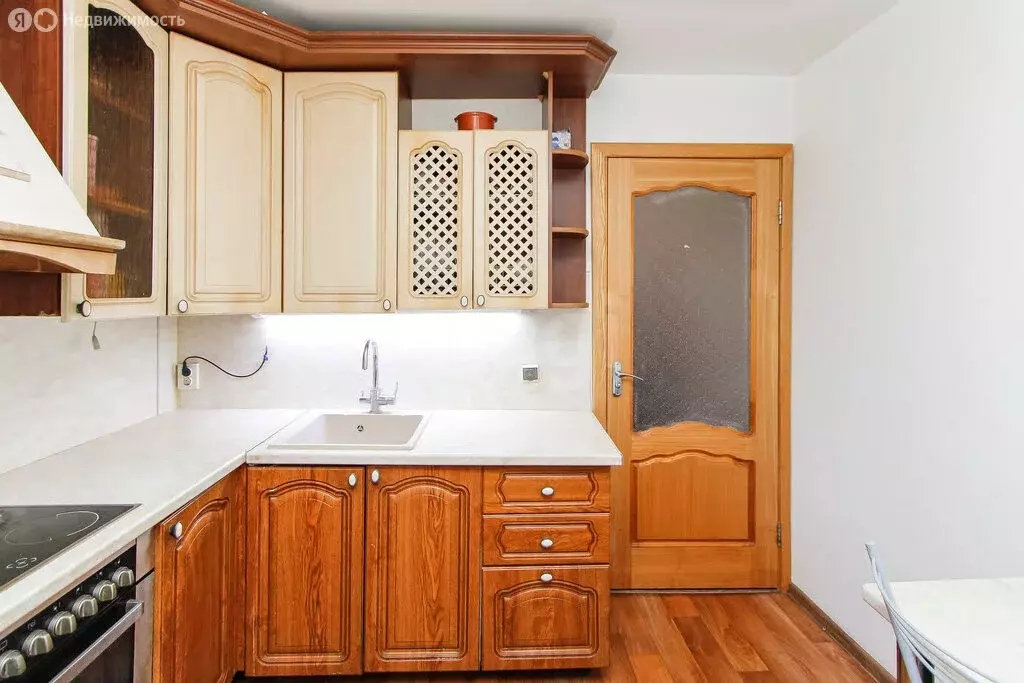 4-комнатная квартира: Тюмень, Холодильная улица, 11 (78.2 м) - Фото 1