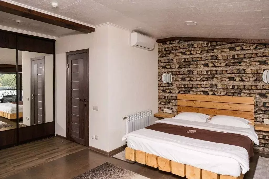 Дом в Алтай, Майминский район Р-256 Чуйский тракт, 479-й км (22 м) - Фото 1