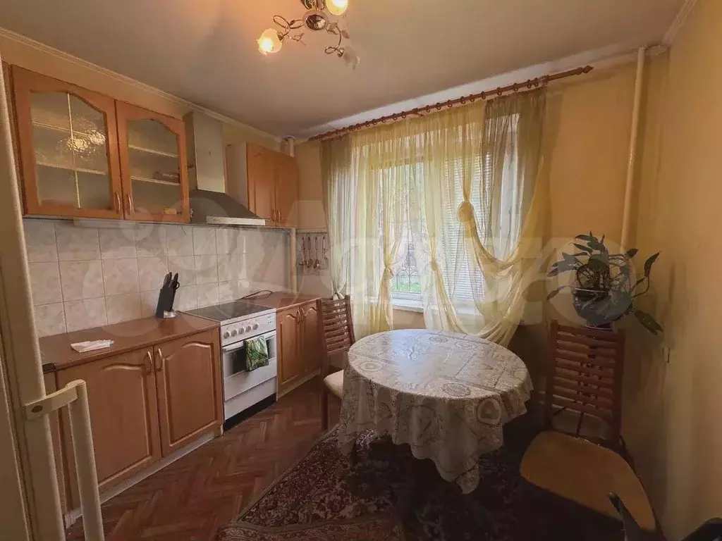 2-к. квартира, 52 м, 1/10 эт. - Фото 0