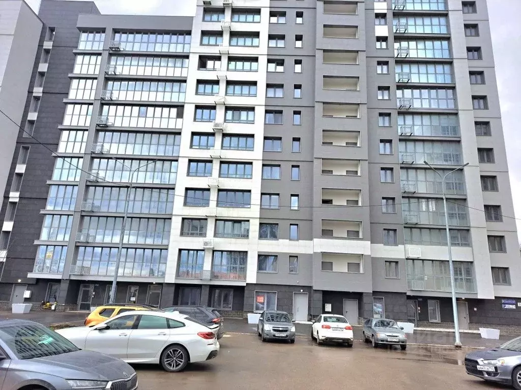 2-к кв. Башкортостан, Уфа ул. Октябрьской Революции, 62/1 (68.3 м) - Фото 0