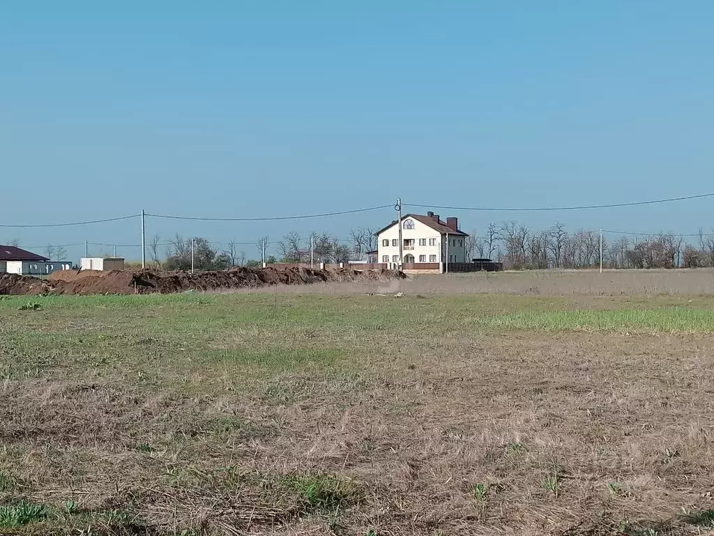 Участок в Краснодарский край, Ейское городское поселение, пос. Морской ... - Фото 0