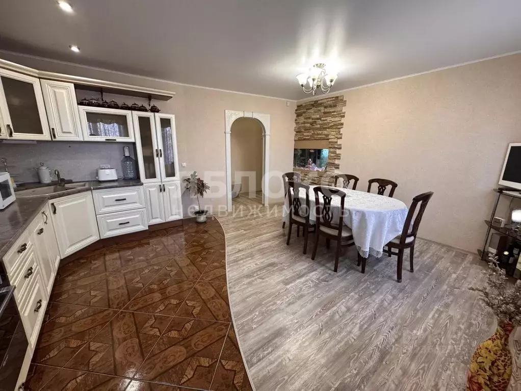 3-к кв. Пермский край, Березники ул. Карла Маркса, 38 (99.2 м) - Фото 1