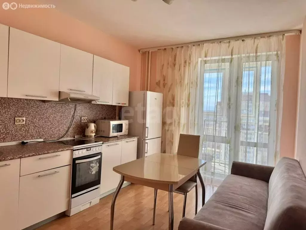 1-комнатная квартира: Тюмень, улица Николая Фёдорова, 17 (38.5 м) - Фото 1