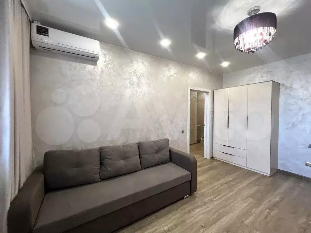 2-к. квартира, 56 м, 4/9 эт. - Фото 0