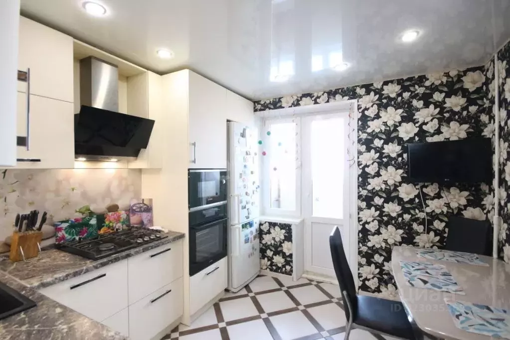 2-к кв. Ямало-Ненецкий АО, Новый Уренгой Восточный мкр, 4/5 (54.0 м) - Фото 1