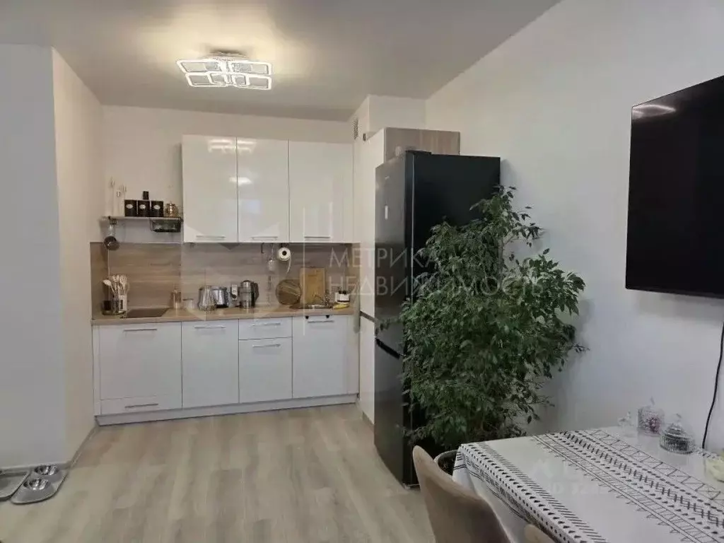 1-к кв. Тюменская область, Тюмень ул. Владимира Бахарева, 1 (40.4 м) - Фото 1