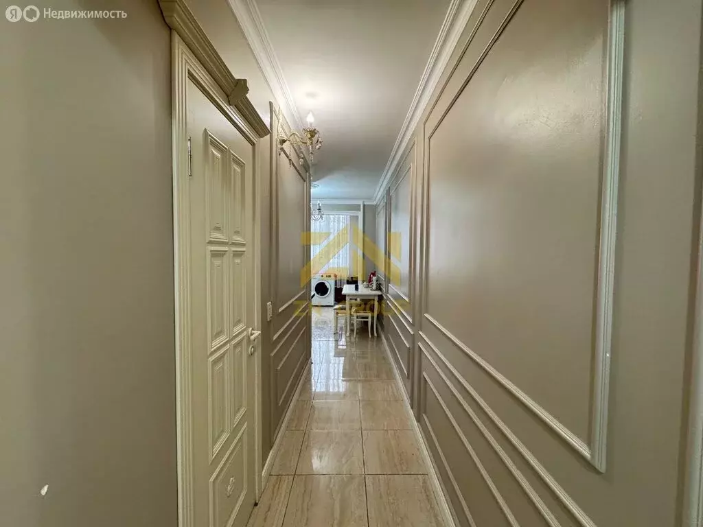 3-комнатная квартира: Махачкала, улица Магомеда Ярагского, 79 (105 м) - Фото 1
