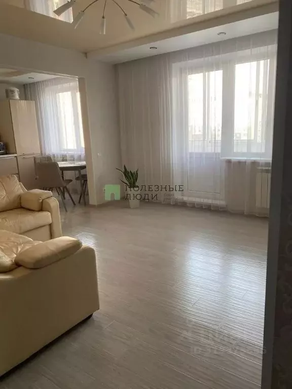 3-к кв. Красноярский край, Красноярск ул. Молокова, 58 (69.0 м) - Фото 1
