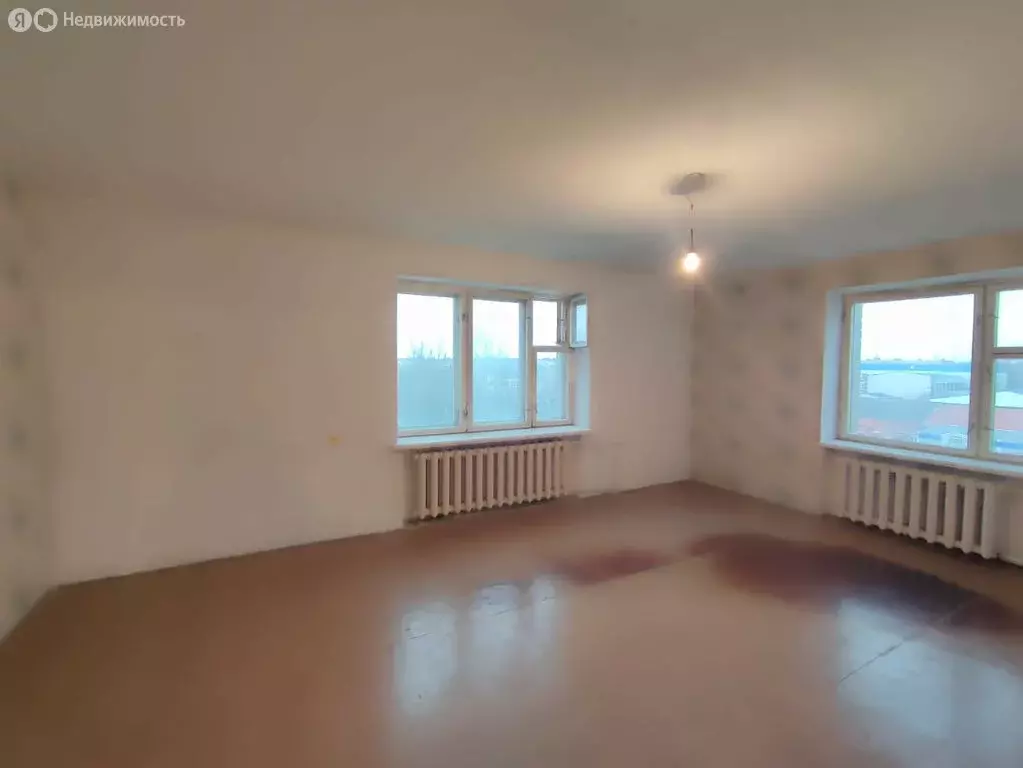 2-комнатная квартира: Ейск, улица Плеханова, 16 (100 м) - Фото 1