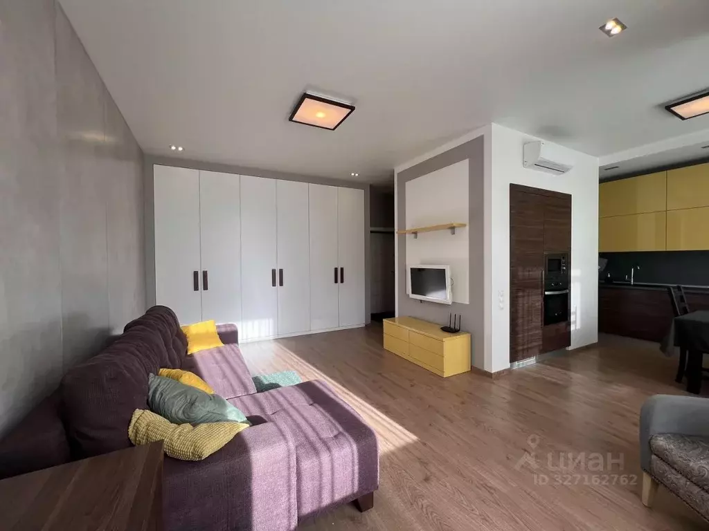 Студия Новосибирская область, Новосибирск ул. Романова, 25 (42.0 м) - Фото 1