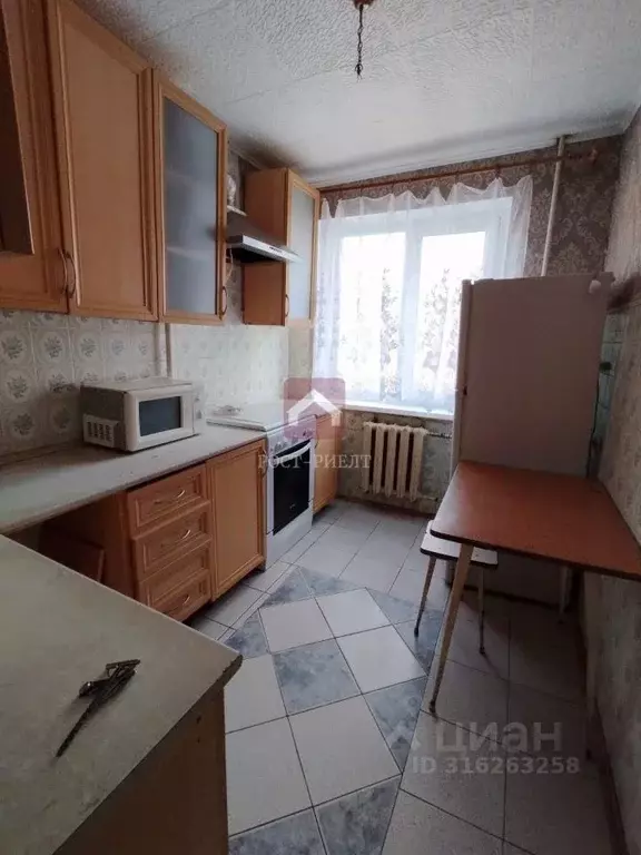 3-к кв. Саратовская область, Саратов проезд 1-й Строителей, 6 (60.6 м) - Фото 0