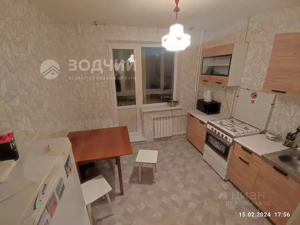 2-к кв. Чувашия, Шумерля ул. Урицкого, 6 (56.0 м) - Фото 0