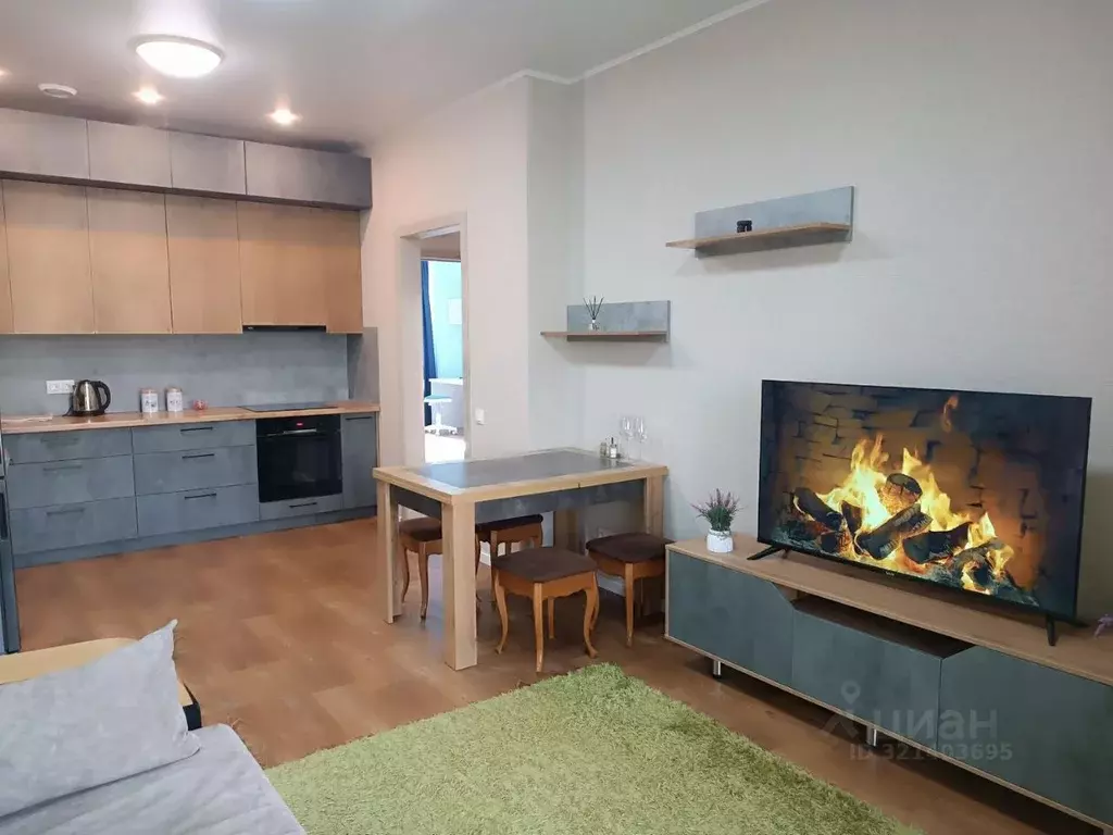 4-к кв. Челябинская область, Челябинск просп. Героя России Е.Н. ... - Фото 0