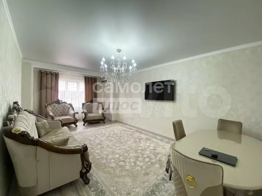 2-к. квартира, 72 м, 4/4 эт. - Фото 0