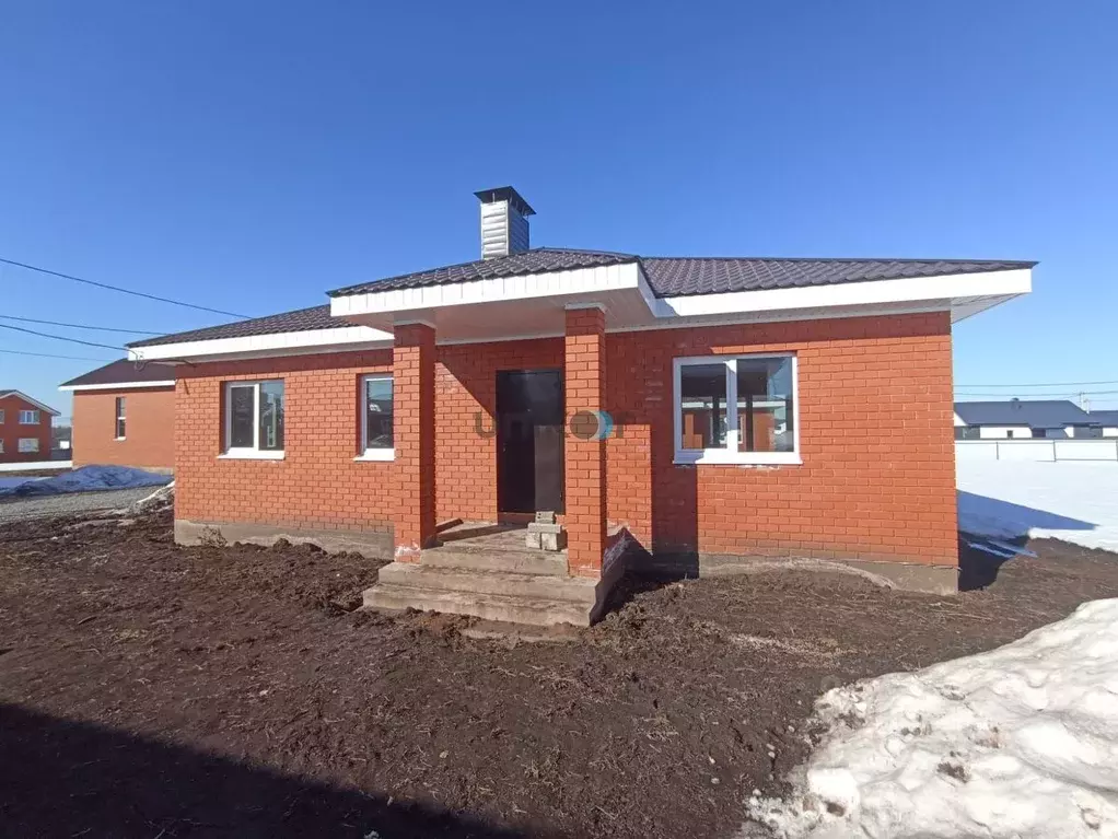Дом в Башкортостан, Иглинский район, Акбердинский сельсовет, д. ... - Фото 1