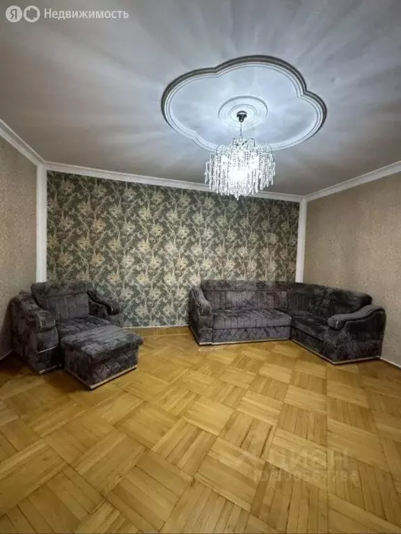 2-комнатная квартира: Владикавказ, улица Ботоева, 13 (50 м) - Фото 1