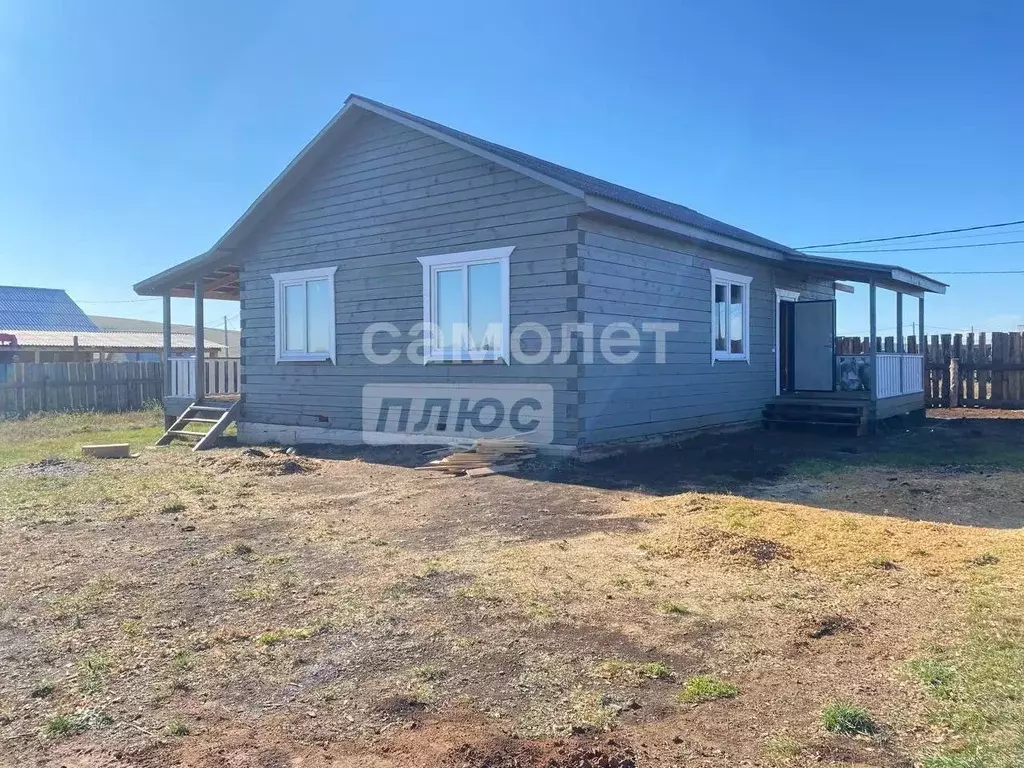 Дом в Иркутская область, Эхирит-Булагатский район, пос. Усть-Ордынский ... - Фото 1