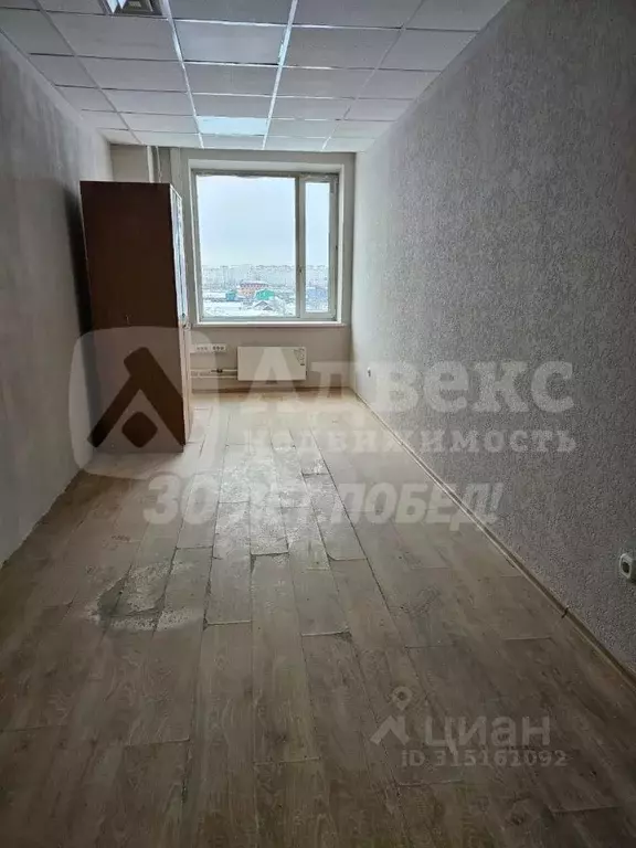 Офис в Тюменская область, Тюмень ул. Республики, 250Б (17 м) - Фото 1
