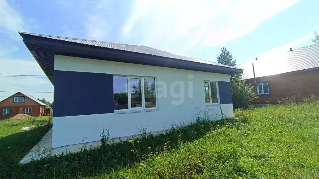 Дом в Башкортостан, Иглинский сельсовет, д. Петрово-Федоровка ул. ... - Фото 2