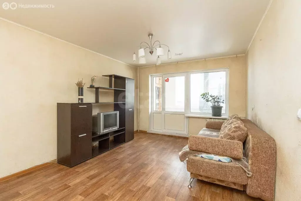 1-комнатная квартира: Тюмень, улица Республики, 239 (31 м) - Фото 1