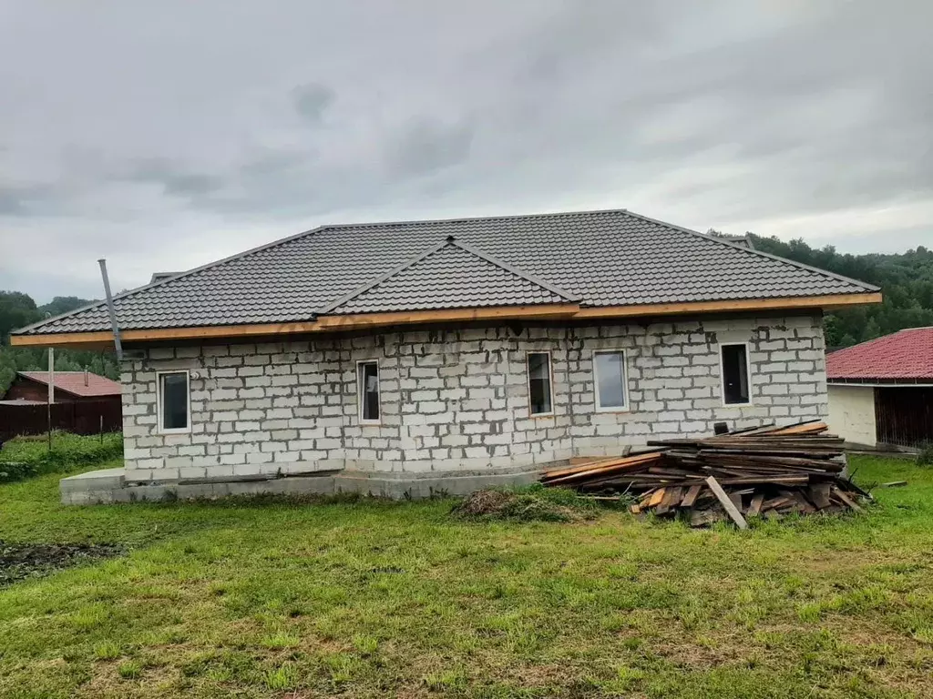 Дом в Алтай, Горно-Алтайск ул. Соловьиная (174 м) - Фото 1