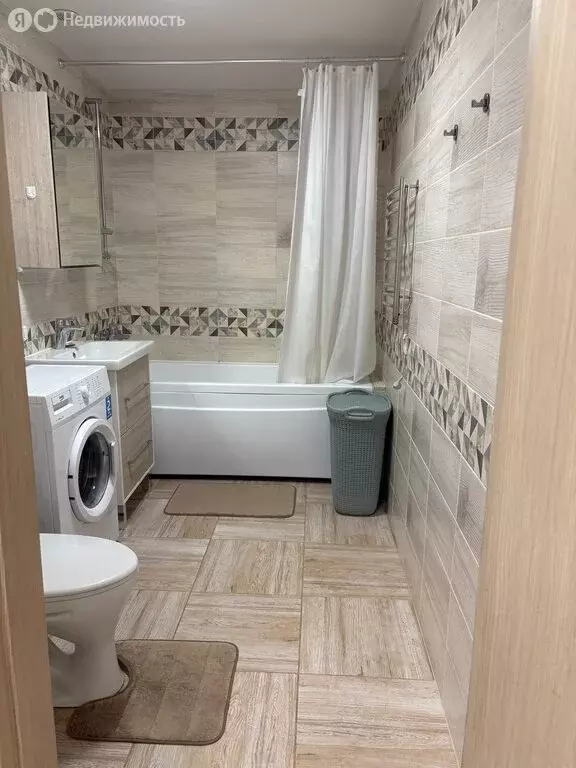 1-комнатная квартира: Екатеринбург, Гурзуфская улица, 11 (45 м) - Фото 1