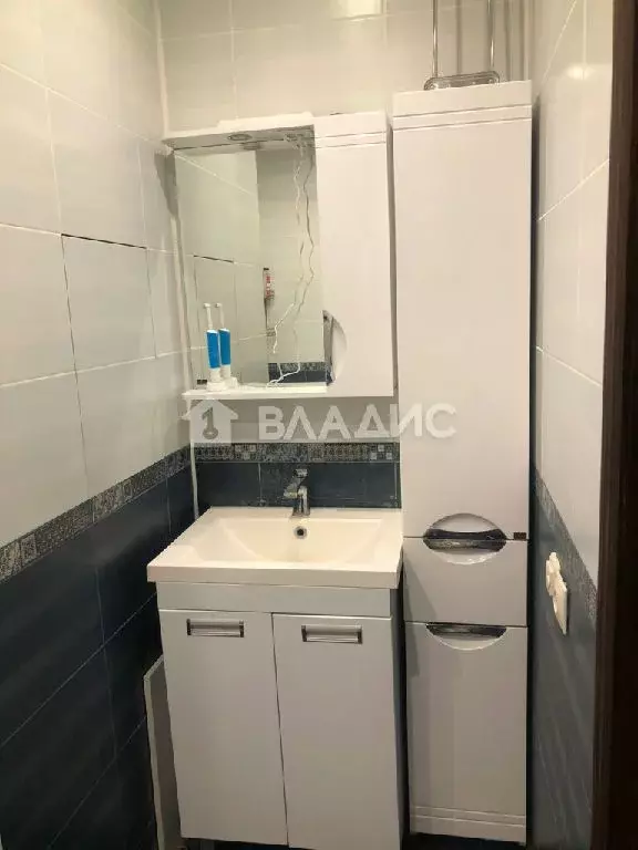 Продается 3-комнатная квартира - Фото 1