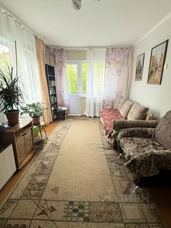1-к кв. Омская область, Омск просп. Космический, 65 (31.0 м) - Фото 1