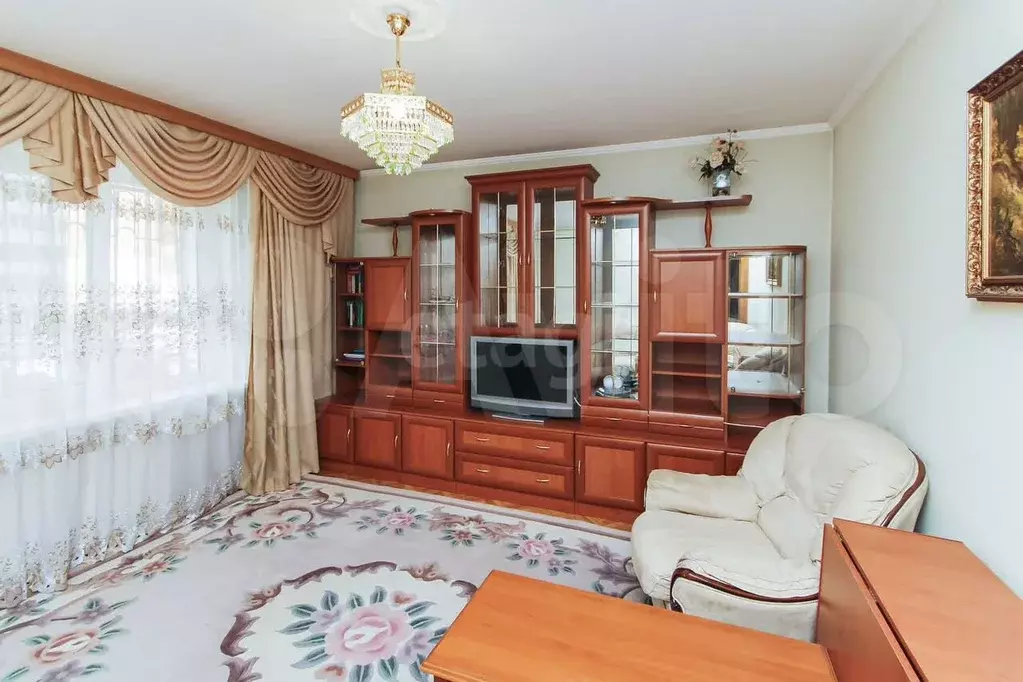 3-к. квартира, 60 м, 1/9 эт. - Фото 1
