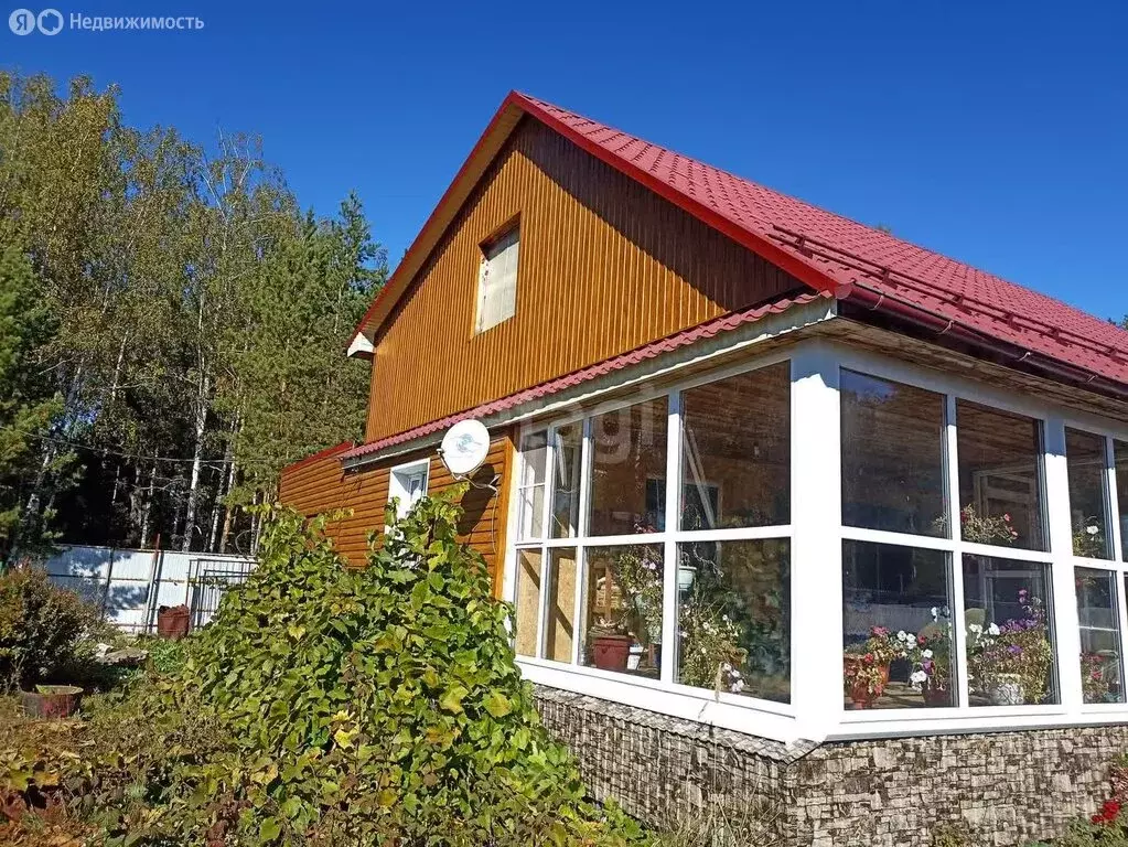 Дом в Сенгилеевский район, Красногуляевское городское поселение, ... - Фото 1