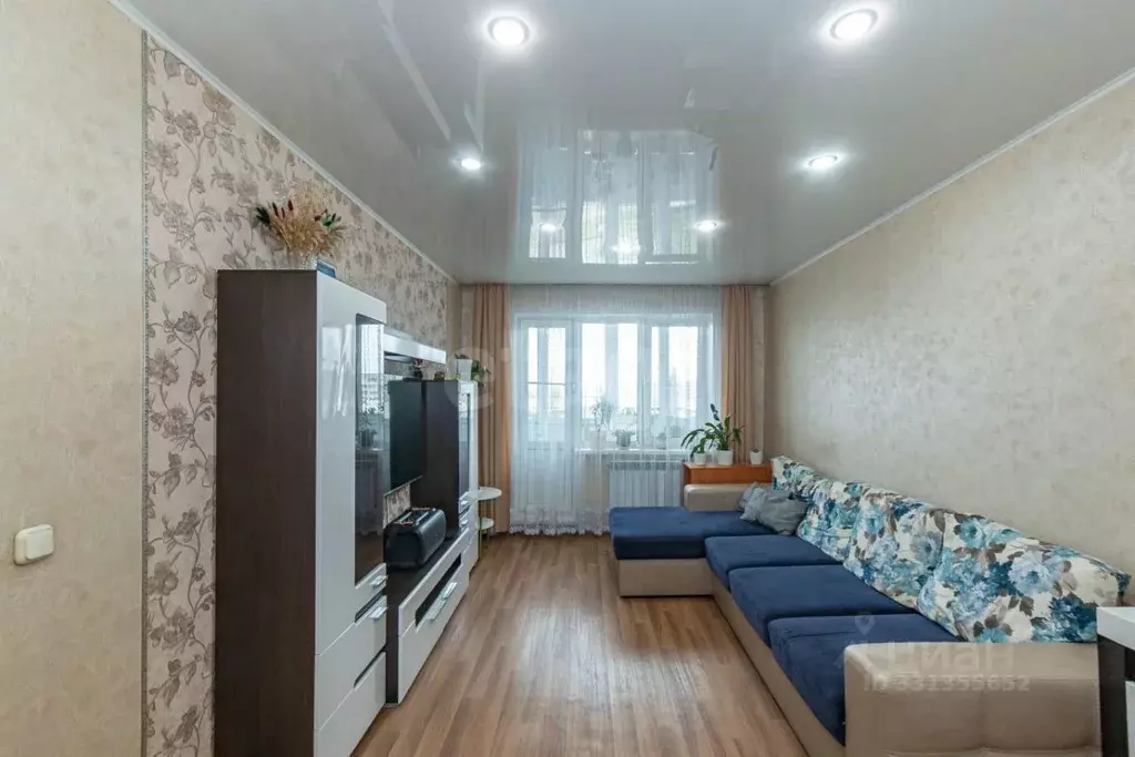 3-к кв. Омская область, Омск Заозерный мкр, ул. Сергея Тюленина, 9 ... - Фото 1