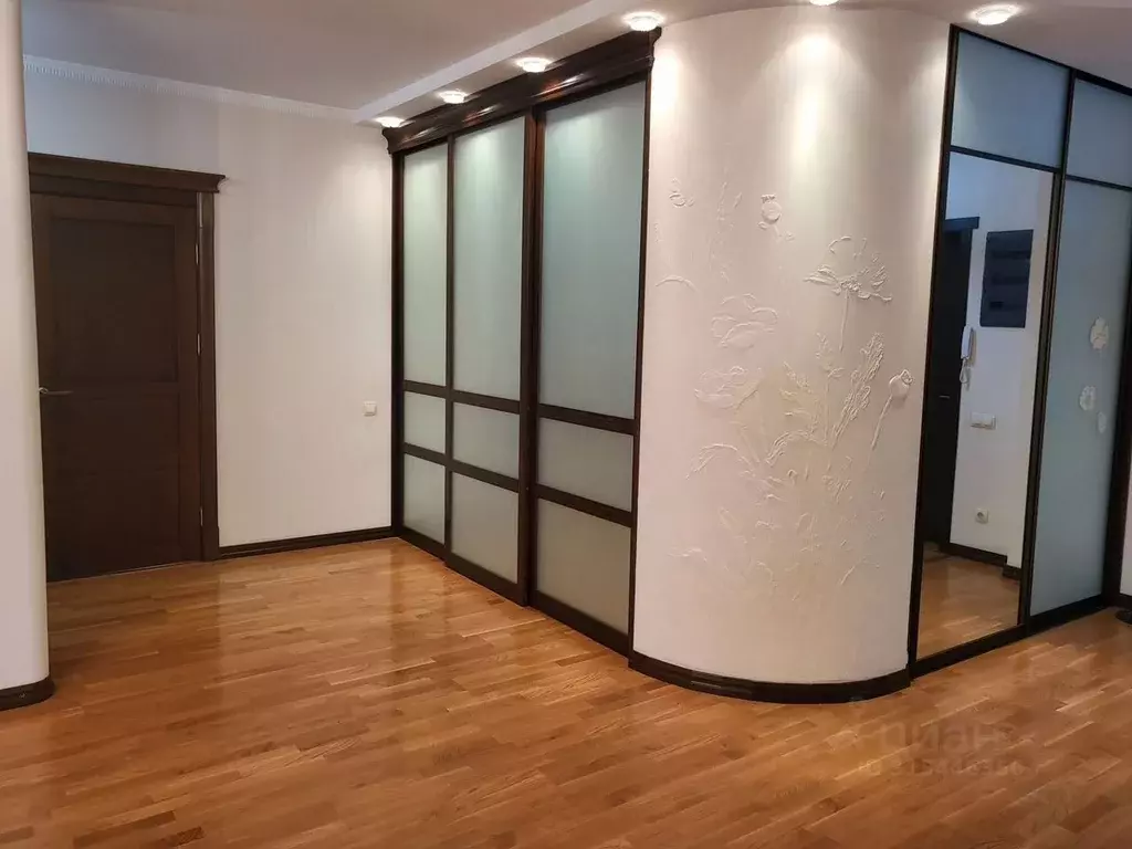 3-к кв. Саратовская область, Саратов Бахметьевская ул., 34/42 (85.0 м) - Фото 0